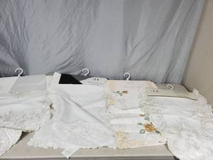 lot 108 image: 4 New Embroidered Table Runners