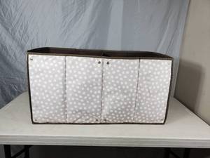 lot 124 image: Large Thirty One Organizer