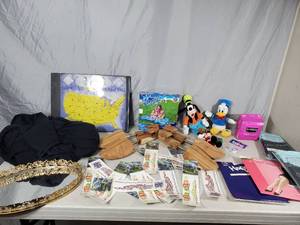 lot 177 image: Collectibles and More