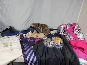 lot 182 image: New Gap Pants, Shaq Shoes, and More