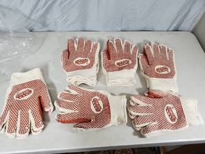 lot 204 image: 6 New Pairs Red Brick High Heat  General Purpose Work Gloves