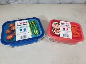 lot 210 image: 2 New Glass Pyrex Meal Boxes
