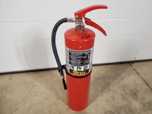 lot 25A image: Ansul Dry Chemical Fire Extinguisher