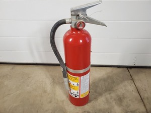 lot 50A image: General 20 lb Dry Chemical Fire Extinguisher