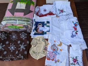 lot 57 image: Baseball Cards, Vintage Had-Embroidered Handkerchiefs, And More Bundle