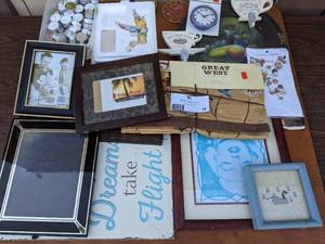lot 68 image: Beautiful Frames and Artwork Bundle-