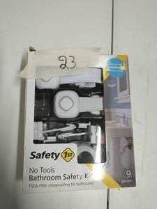lot 23 image: Safety 1st No Tools Bathroom Safety Kit