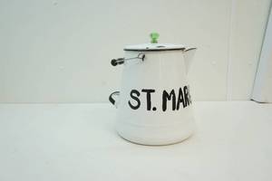 Coffee pot