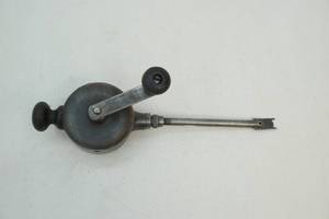 Hand drill