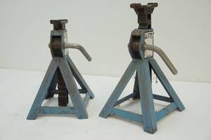 Jack stands