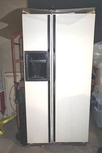 Refridgerator