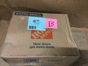 Lot of 4 100 in. x 78 in. x 14 in. Queen and King Mattress Bag by Pratt Retail Specialties Customer Returns See Pictures