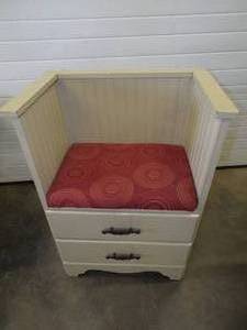 lot 69 image: Front Entry Cabinet