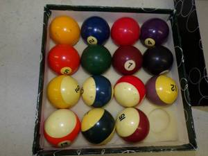 lot 39 image: Vintage Pool Balls missing the Cue Ball