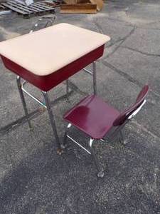lot 123 image: Adjustable Vintage Childs Desk and Chair Perfect for Home School or Homework Station