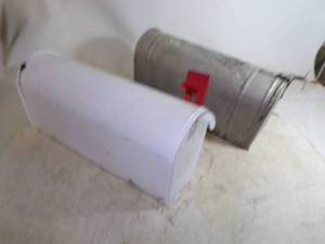 lot 141 image: Lot of 2 Mailboxes