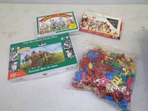 lot 147 image: Vintage Unused Boxed Figurines and Bag of Plastic Native American Figurines