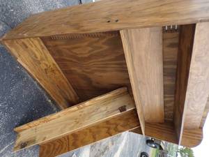lot 191 image: Very Cool Wood Double Sided Adjustable Shelf