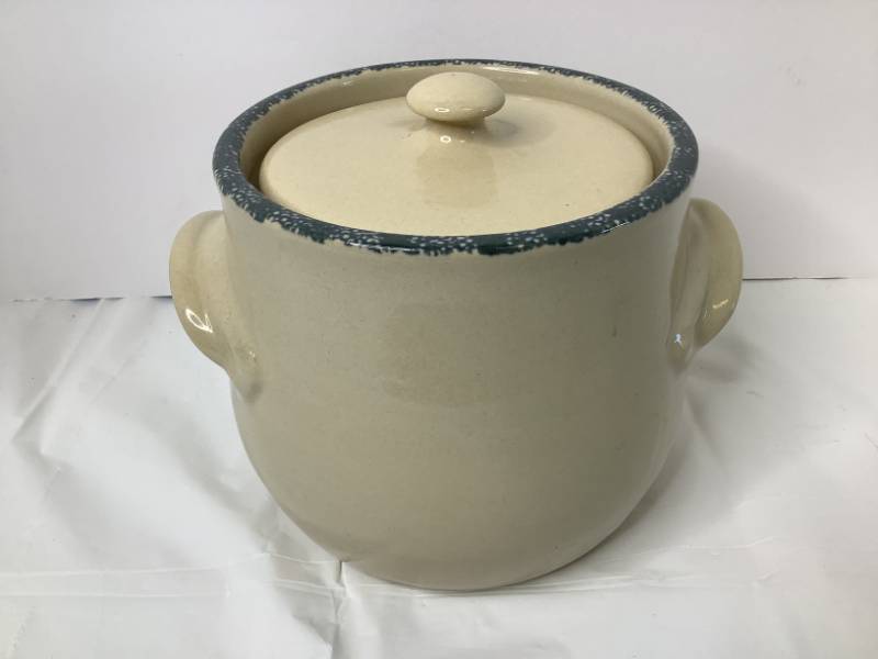 Home and Garden Crock with Cover