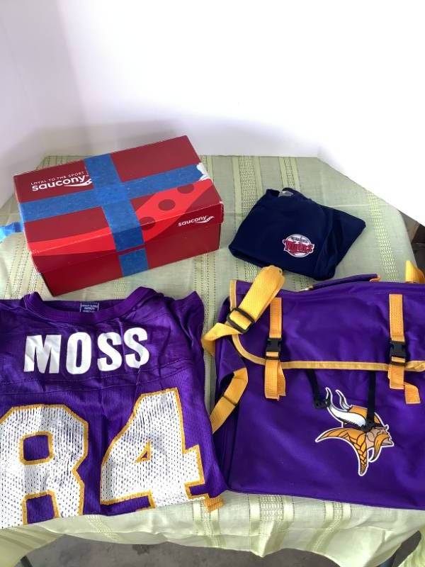 Sports Memorbillia - Twins and Vikings