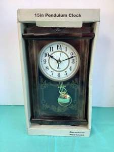 15 Pendulum Clock