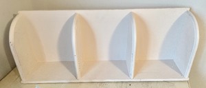 lot 35 image: White Shelf