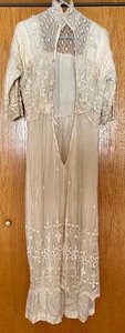 lot 62 image: Vintage Wedding Dress
