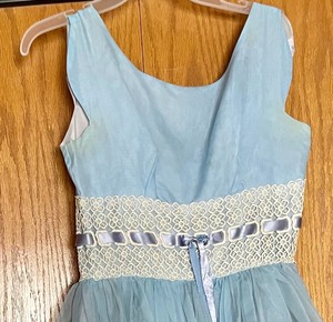 lot 54 image: Beautiful Blue Vintage Dress