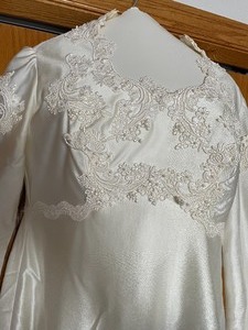 lot 56 image: Vintage Wedding Dress