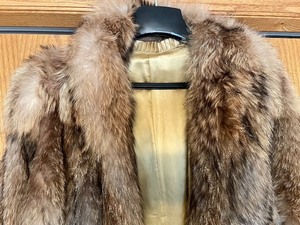 lot 45 image: Raccoon Fur Coat