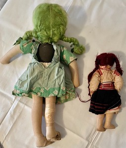 lot 93 image: Vintage Dolls