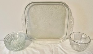 lot 110 image: Clear Glass Grouping