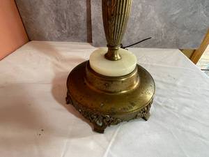 lot 154 image: Vintage Brass and Marble Floor Lamp