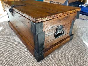 lot 162 image: Vintage Wooden Crate w Metal Handles and Corners