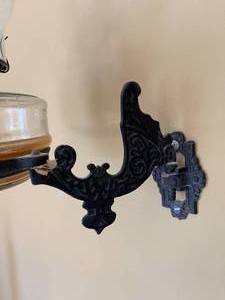 lot 173 image: Wall Mount Vintage Oil Lantern