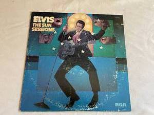 lot 182 image: 2 Vintage ELVIS Albums