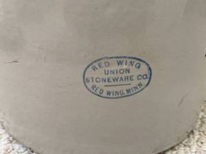 lot 189 image: Redwing 8 Gallon Crock with Handles