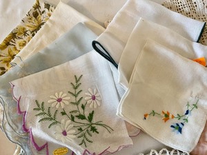 lot 218 image: Vintage Aprons and More