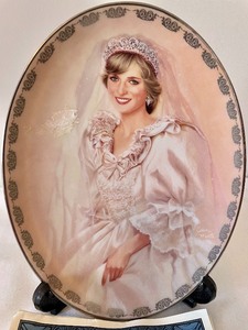 lot 219 image: Princess Diana Collectors Plate