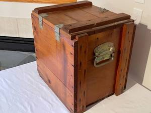 lot 243 image: Vintage Villaume Box and Lumber Company Storage Piece