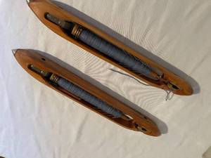 lot 247 image: Vintage Loom Shuttles