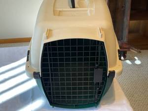 lot 267 image: Pet Carrier