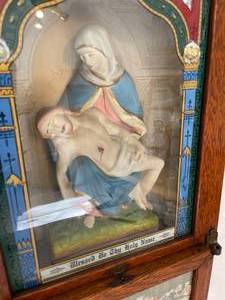 lot 288 image: Amazing Vintage Last Rites Box