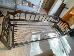 lot 293 image: Vintage Ornate Wooden Daybed