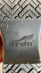 lot 419 image: Dansko Shoes