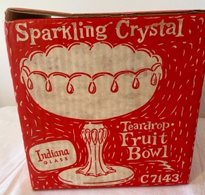 lot 400 image: Indiana Glass Sparkling Crystal Tear Drop Fruit Bowl