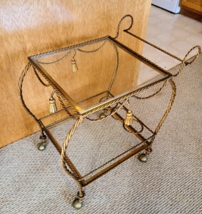 lot 425 image: Elegant Rolling Bar Cart
