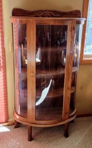 lot 428 image: Tall Vintage Curved Glass Display Cabinet