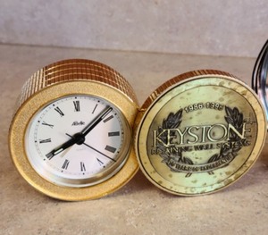 lot 434 image: Vintage Clocks
