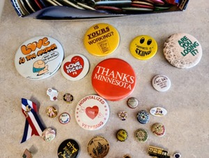 lot 448 image: Huge Variety of Buttons